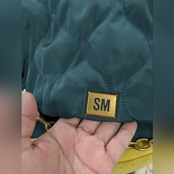 X-LARGE STEVE MADDEN Teal Quilted Women's Bag with Gold Chain - Picture 2 of 16